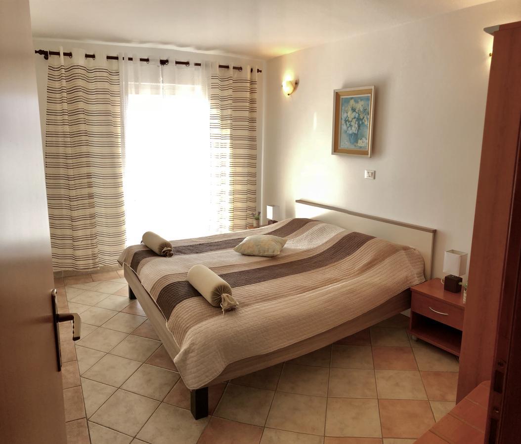 Apartment Dana Rovinj Exterior photo